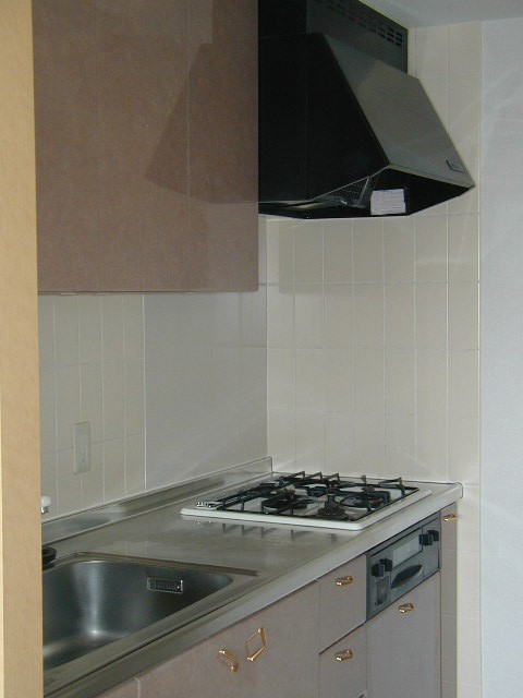 キッチン　自炊をされる方に嬉しい3口コンロ♪