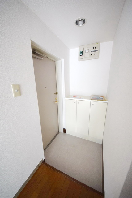 玄関　～別号室の写真です～