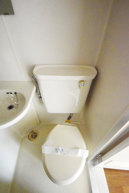 トイレ　～別号室の写真です～