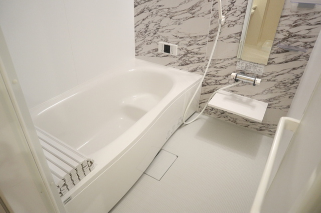 バス・シャワールーム　一坪風呂