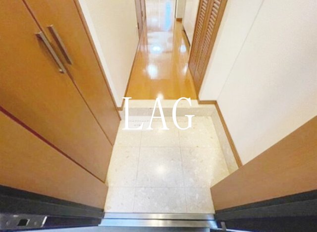 玄関　玄関です。