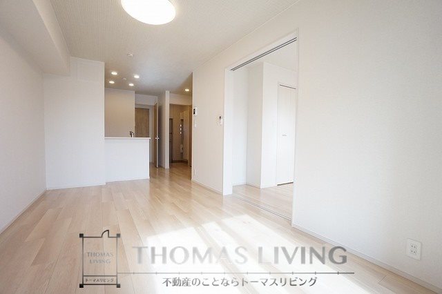 居室・リビング　人気のカウンターキッチンタイプですよ。