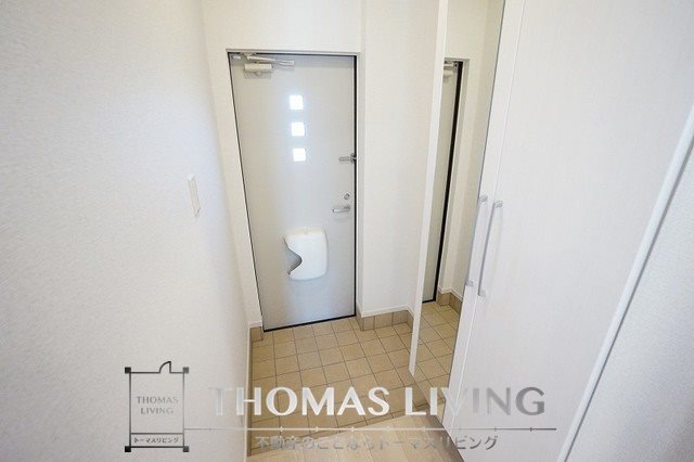 玄関　シューズボックス御座いますよ。