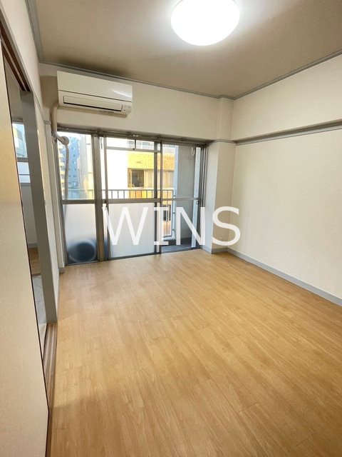 居室・リビング　※別部屋参考写真です。