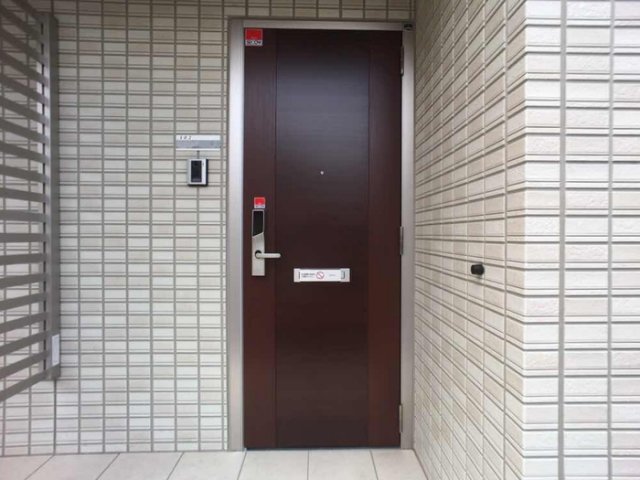 玄関　フォンテーヌＢ