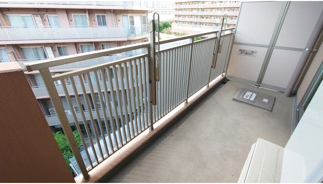 バルコニー　便利で嬉しいバルコニー付きです♪