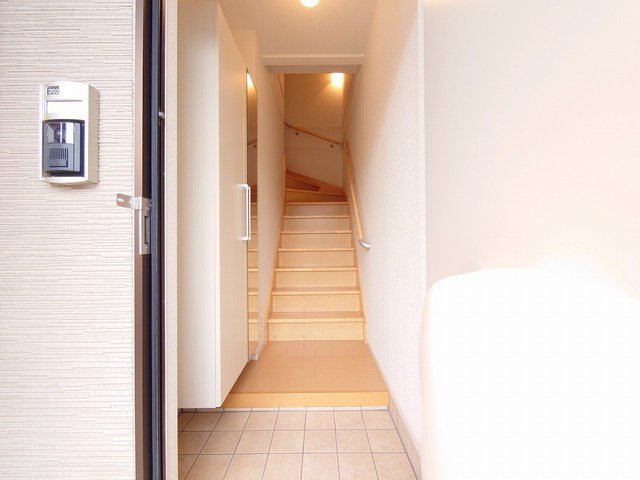 玄関　収納もある玄関です