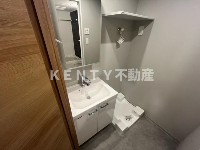 洗面設備　使いやすい独立洗面台です