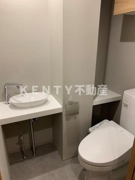 トイレ　落ち着いたトイレです