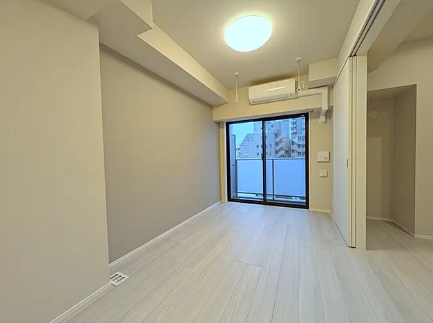 居室・リビング　※別部屋の参考写真です。