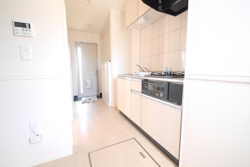 キッチン　システムキッチン（2口ガスコンロ・グリル付き）