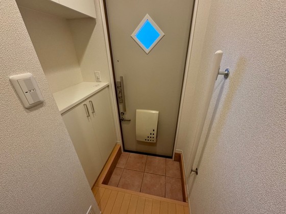 玄関　※別部屋の写真です