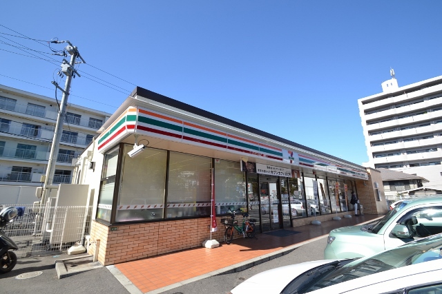 コンビニ　セブン－イレブン広島牛田新町店（コンビニ）まで1157m