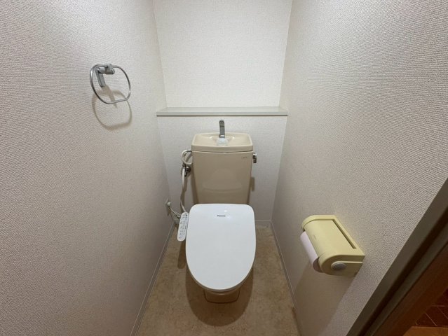 トイレ　リーベンイセヤマ