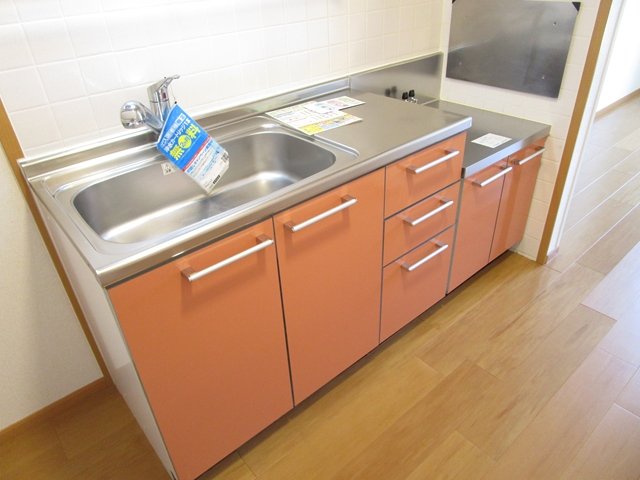 キッチン　同物件別部屋です。