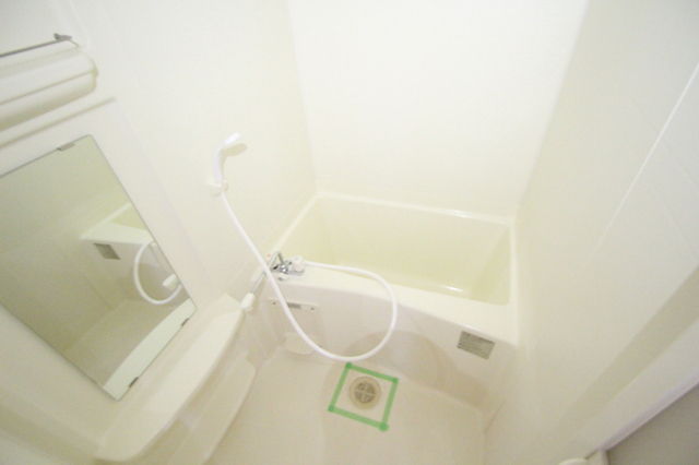 バス・シャワールーム　※別室の参考写真です。