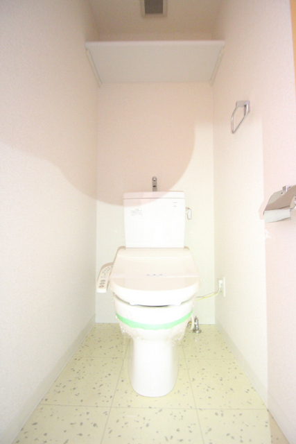 トイレ　※別室の参考写真です。