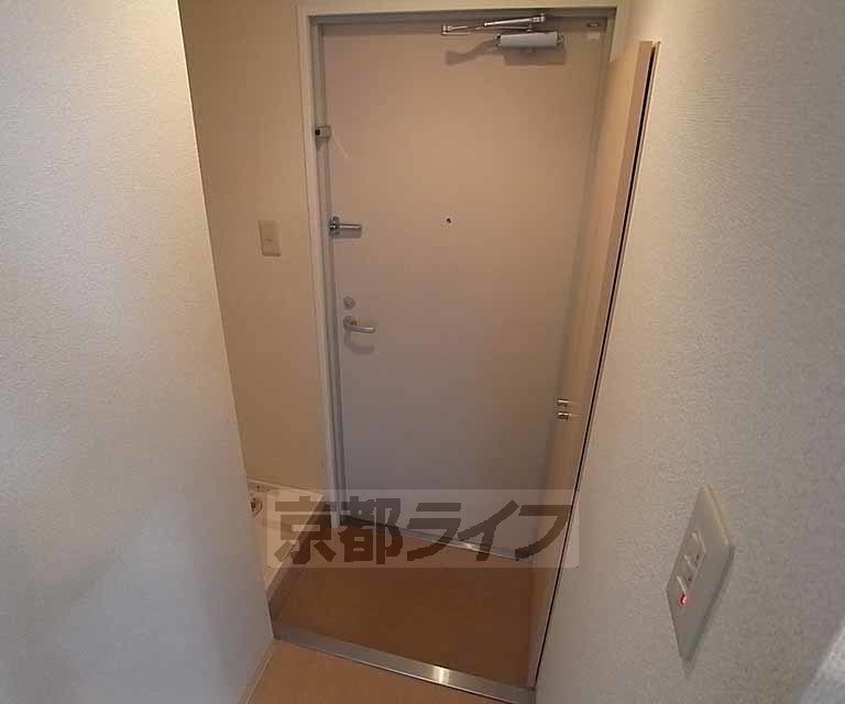 玄関　大きなシューズボックス付き。