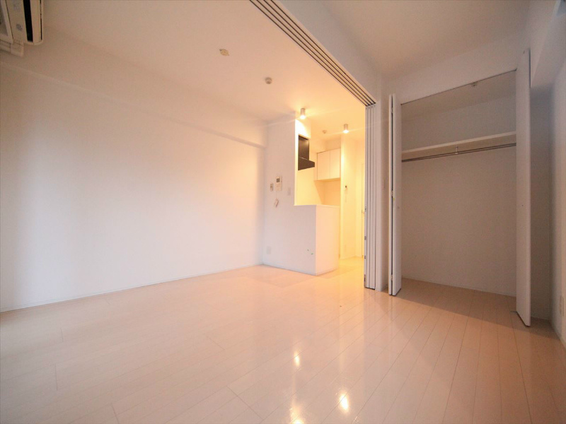 その他部屋・スペース　ＬＤＫ8.1帖　洋室3.8帖　繋げて使用もできます