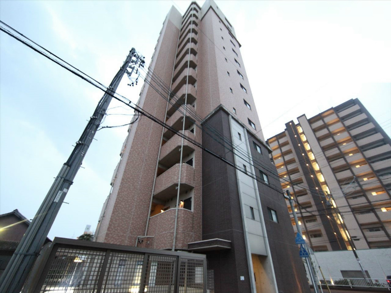 建物外観　外観　オートロック　ＴＶモニターホン　　防犯カメラ宅配ＢＯＸ