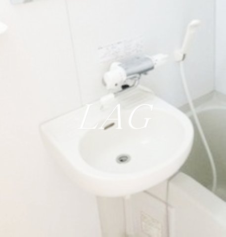 洗面設備　洗面台です。