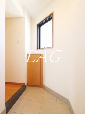 玄関　玄関です。