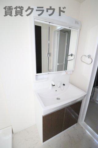 洗面設備　朝の準備に活躍する、洗髪洗面化粧台！