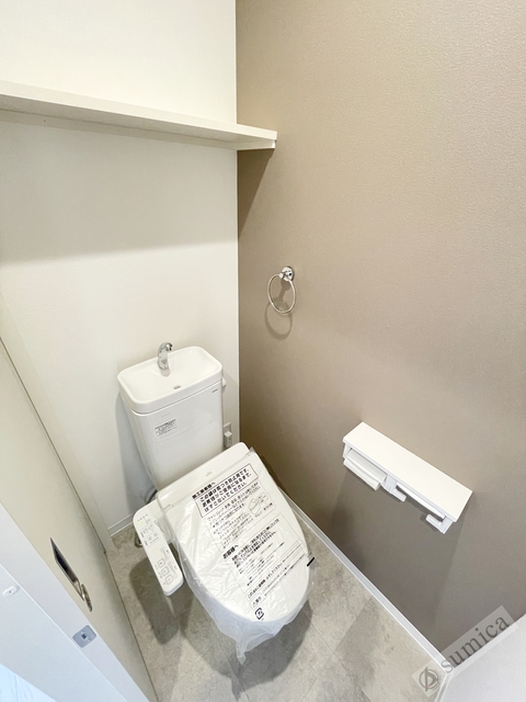 トイレ　温水洗浄便座付き♪♪