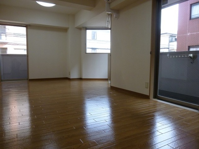 居室・リビング　リビング全景