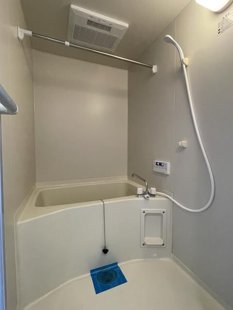 バス・シャワールーム　ゆったり過ごせるお風呂です