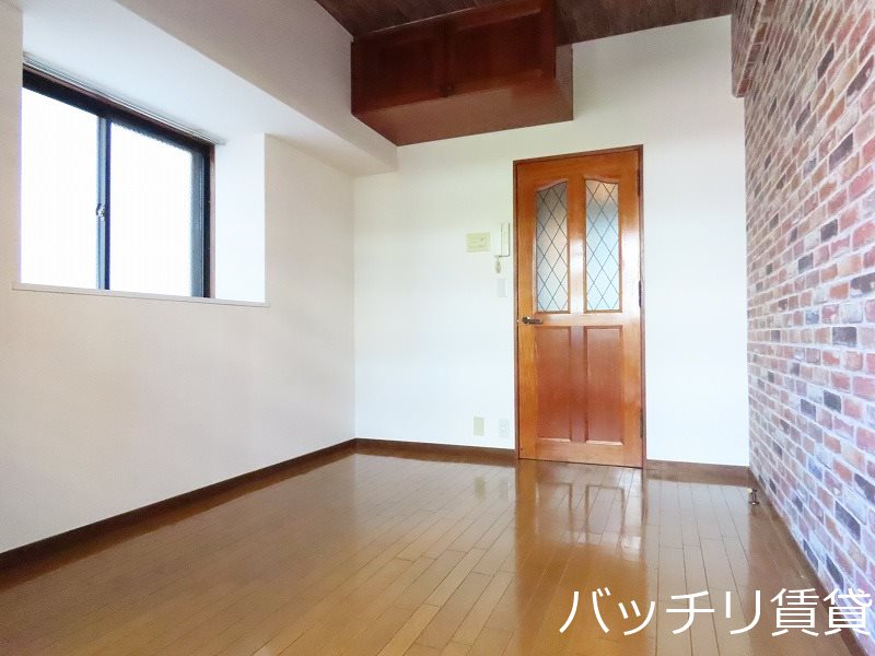 居室・リビング　画像は別号室タイプの為、現状を優先いたします