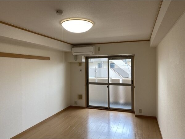 居室・リビング　※写真は同じマンションの違う部屋のものになります。