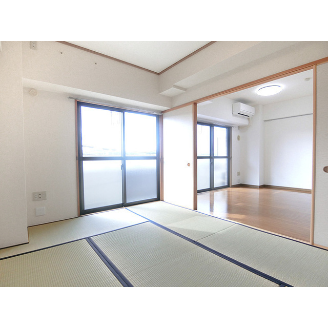 その他部屋・スペース　バルコニーからの採光で陽当り良好です