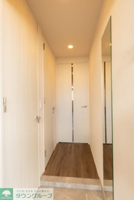 玄関　※写真は同タイプ住戸です。