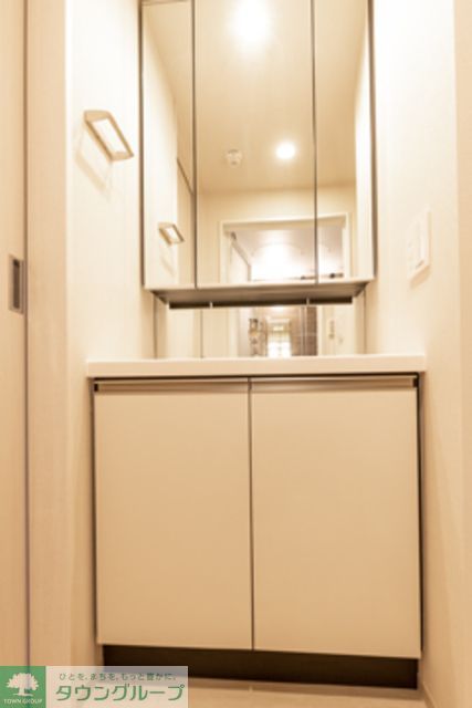 洗面設備　※写真は同タイプ住戸です。