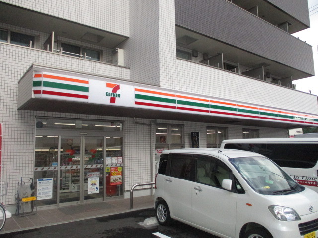 コンビニ　セブンイレブン仙台荒町店（コンビニ）まで327m