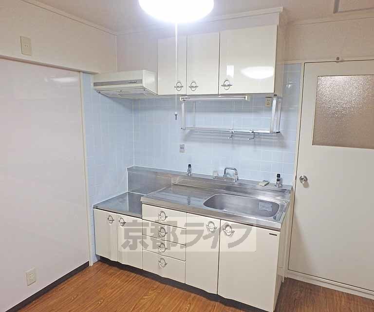 キッチン　ワイドサイズのキッチンです。