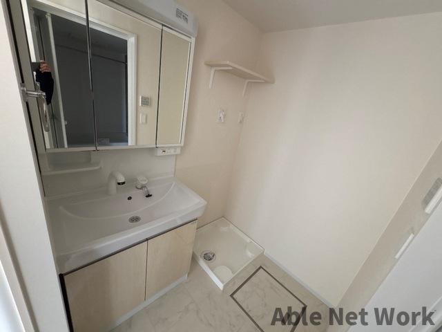 洗面設備　シャワー付洗面台