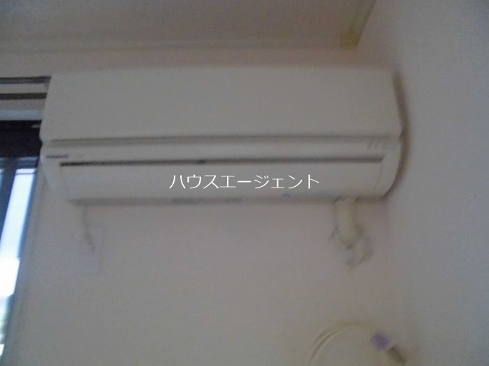 その他　エアコン付なので、快適に過ごせます。※写真は別号室