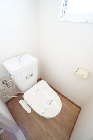 トイレ　※同物件の写真になります。