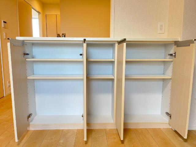 収納　キッチンカウンター下収納