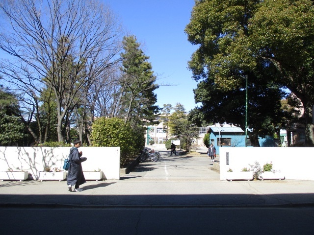 中学校　草加市立栄中学校（中学校）まで1166m