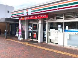 コンビニ　セブンイレブン八潮PA店（コンビニ）まで328m