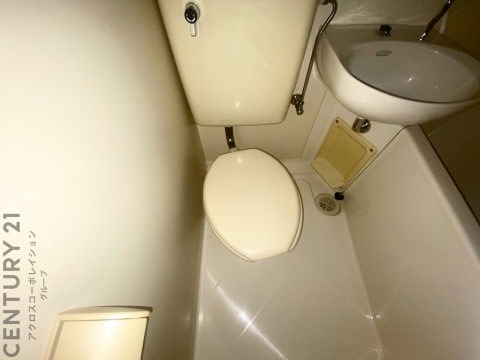 トイレ　浴室内にトイレがあります♪