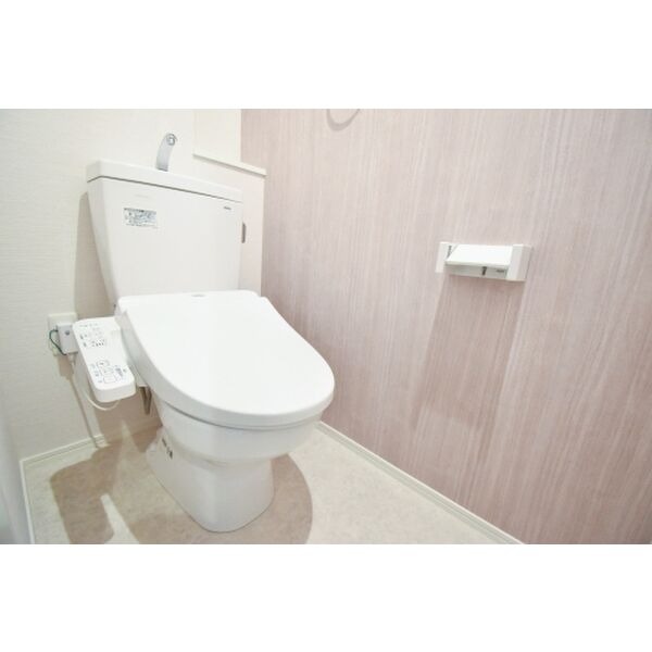 トイレ　清潔感のあるトイレですね
