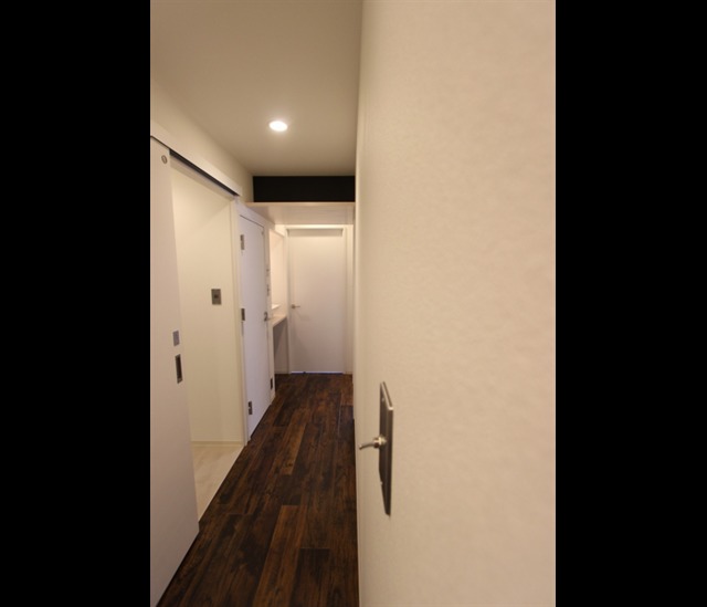玄関　写真はイメージです。色仕様は現況優先になります。