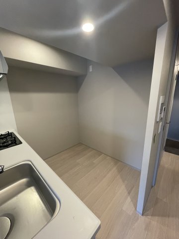 キッチン　イメージとして同マンション他部屋を表示しています