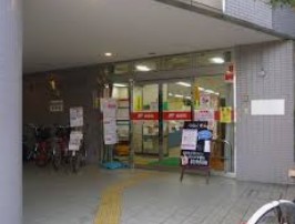 郵便局　新宿小滝橋郵便局（郵便局）まで201m