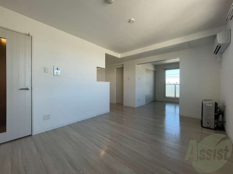 居室・リビング　広くてキレイなお部屋が広がっていて、充実した生活が送れそう。