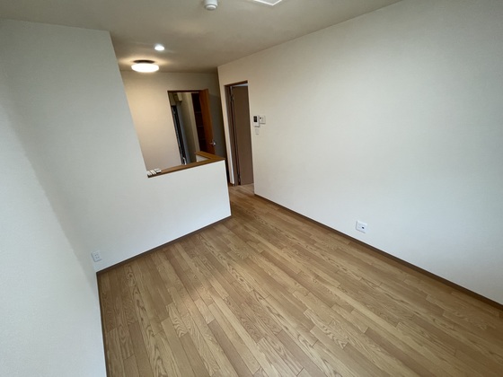 居室・リビング　※別部屋の写真です